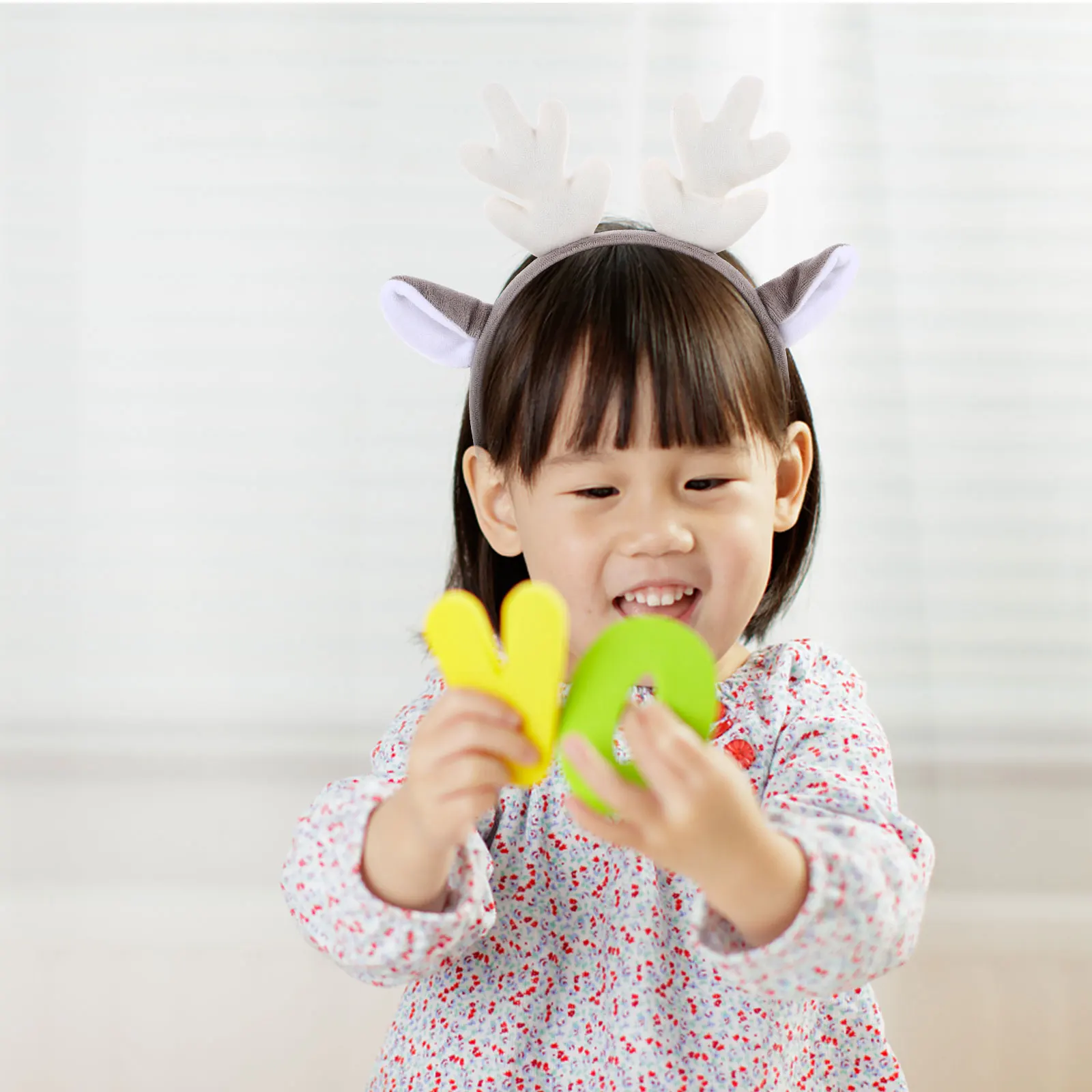 

Рождественская повязка на голову с рогами оленя, обручи для волос с оленьими ушками, праздничный головной убор, пластиковый материал, аксессуары для рождественской вечеринки для детей и взрослых