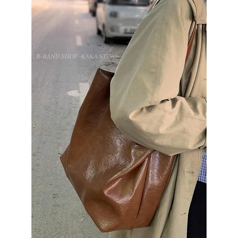 

Retro Niche Underarm Bags for Women 2025 New Korean Tote Large Capacity Shoulder Tote Bag