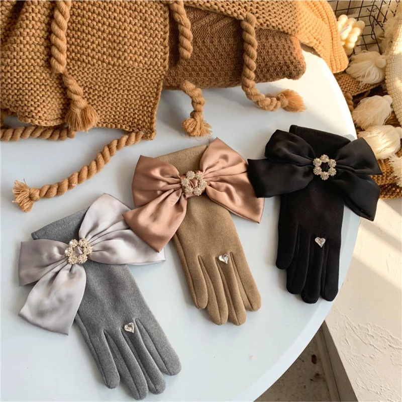 7 colori autunno inverno guanti per le donne fodera in peluche nastro Big Bowknot guanti da donna evening party Touch Screen guanti eleganti