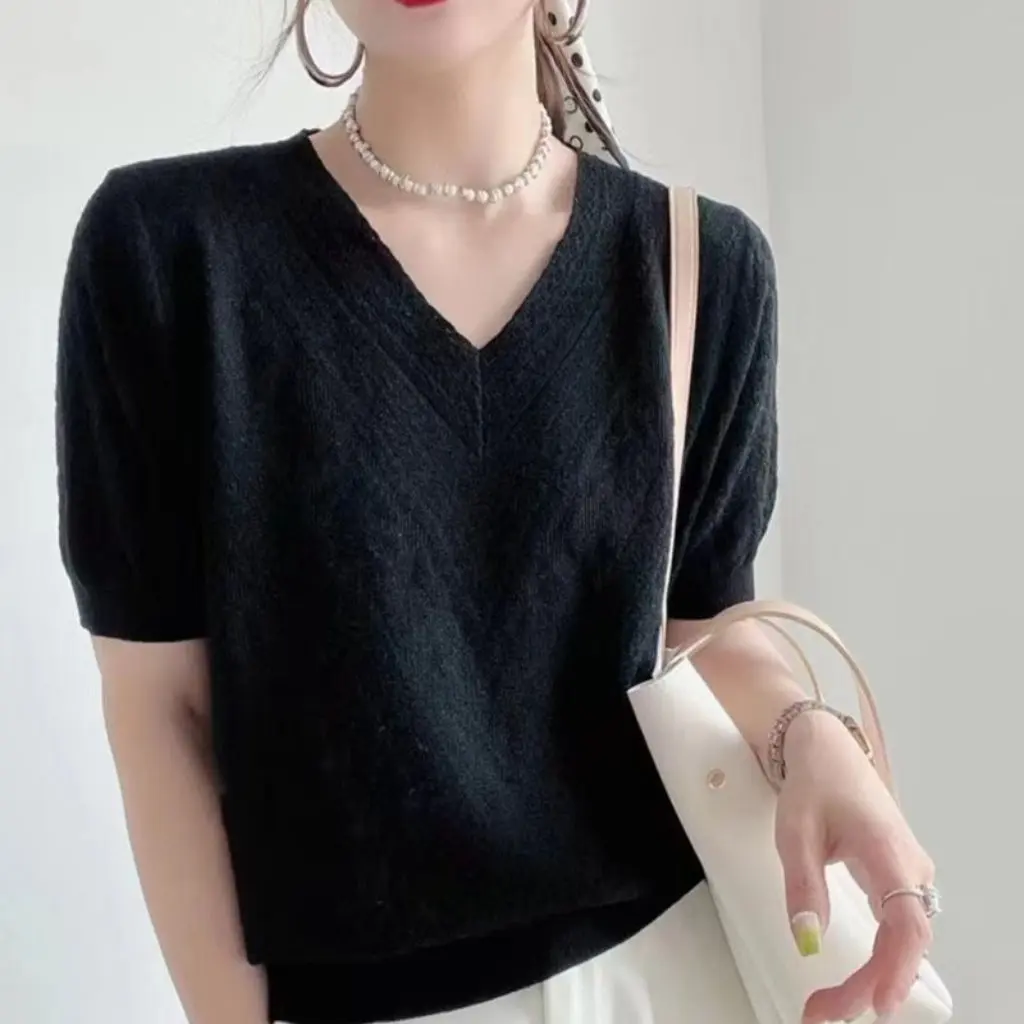 

Women's European Design V-neck Knitted T-shirt Spring Summer Slimming Fashion Loose Short-sleeved Sweater All-match