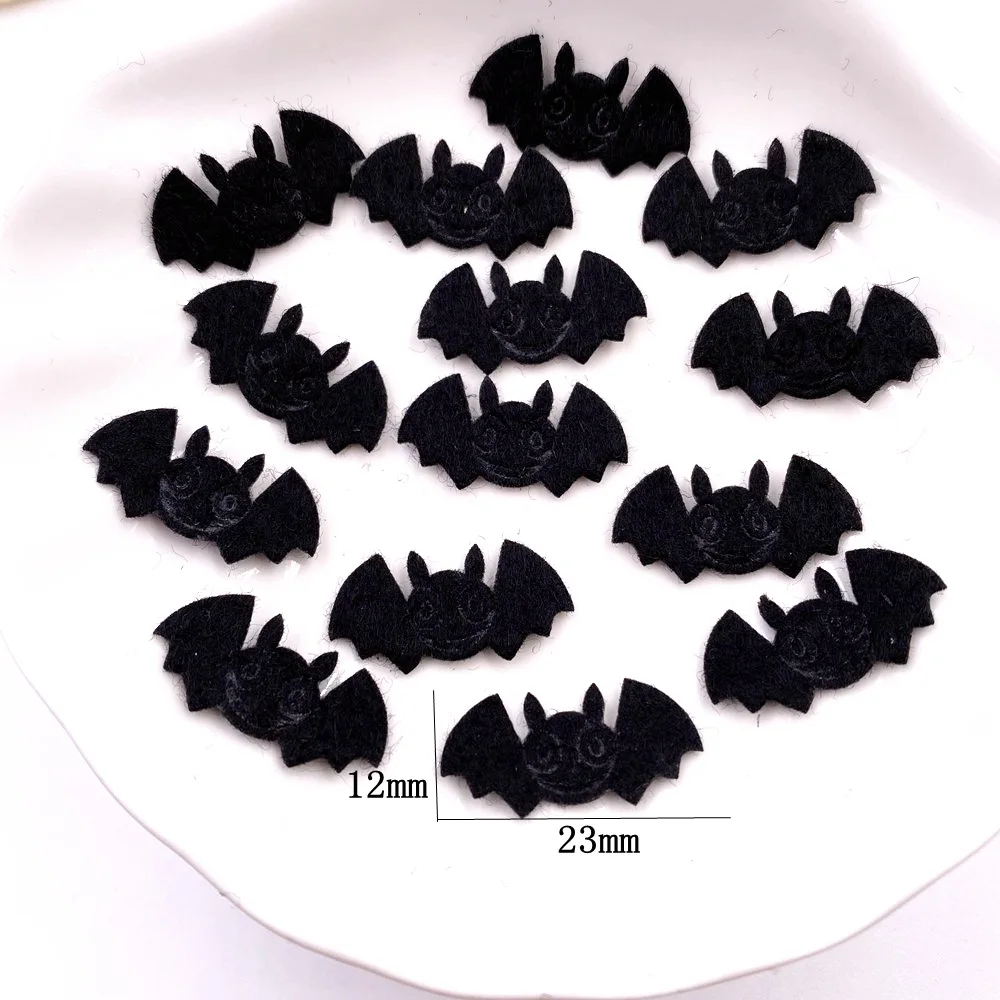 100PCS Felt Fabric Cool Black Bat Cute Patches DIY Craft Applique for Clothing Hairpin Parts Halloween Decor Craft E752