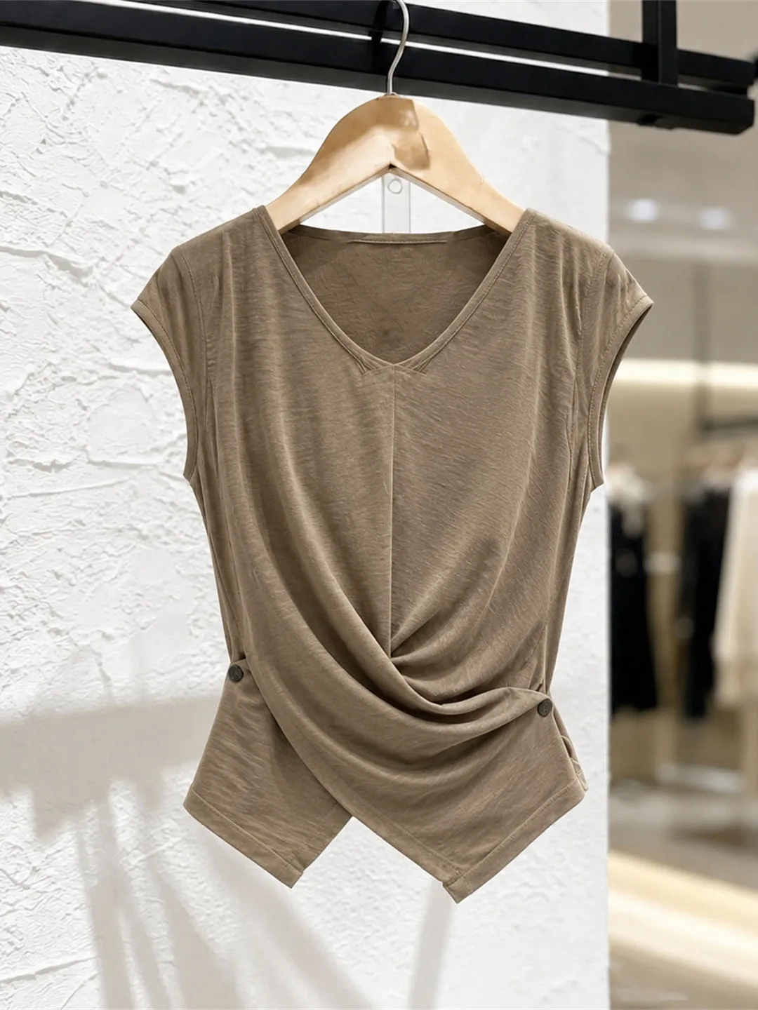 

Fashionable V-Neck Cross Ice Silk Knitted Vest Anti-Aging Top Women's Style Summer 2026 Korean Version Straight Cut Silk Blouse