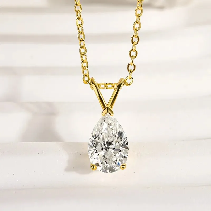 1pc1.5Carat 925 Silver Synthetic Zircon Necklace: A Rare Option for Daily Wear and A Heartwarming Gift for Valentine's Day.