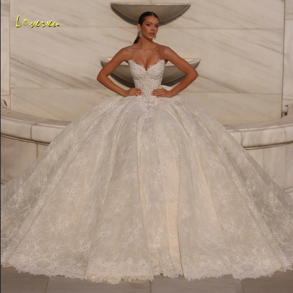 Loverxu A-Line Princess Wedding Dresses Strapless Pearls Vestido De Novia Lace Embroidery Glamorous Custom Made Bridal Gown