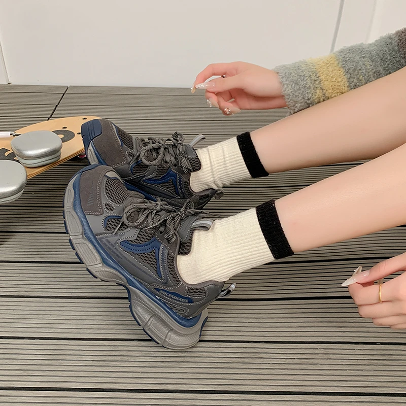 

Paris Chunky Sneakers 2026 New Women's Thick Bottom Genuine Leather Retro Heightening Weathered Show Style Sports Casual Shoes