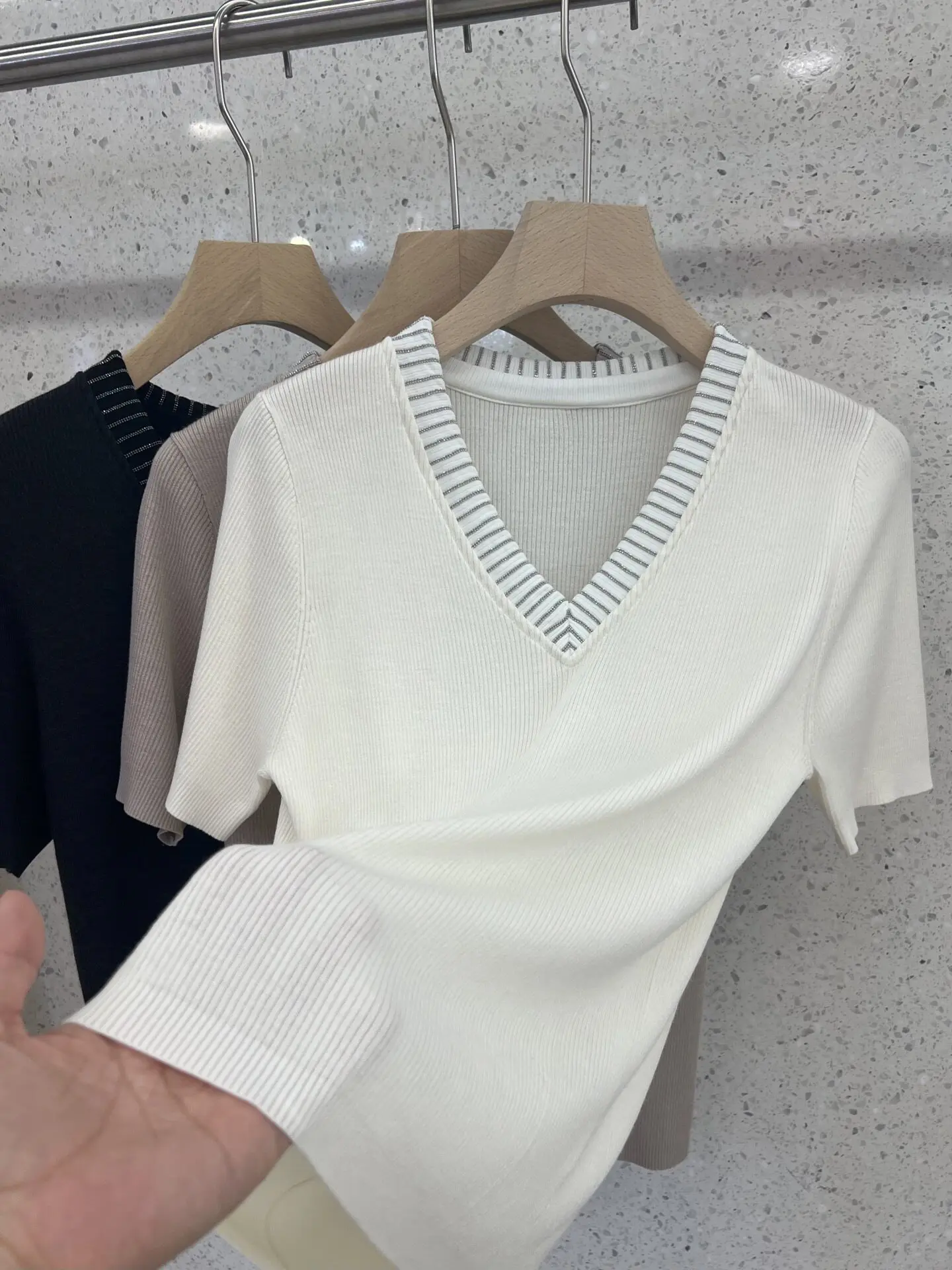 2026 Spring Summer New Women's V-neck Short Sleeved Silk Wool Knitted Sweater T-shirt