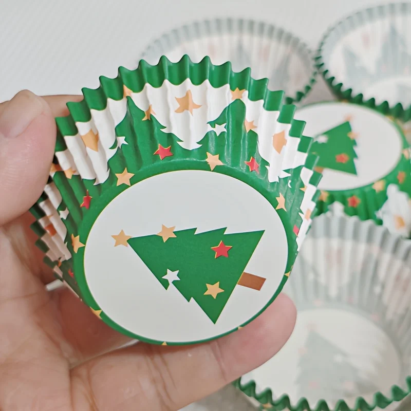 100pcs Christmas Tree Baking Cups - Non-Stick Holiday Baking Cups for Christmas,Disposable Party Treat Holders,Candy Decorations