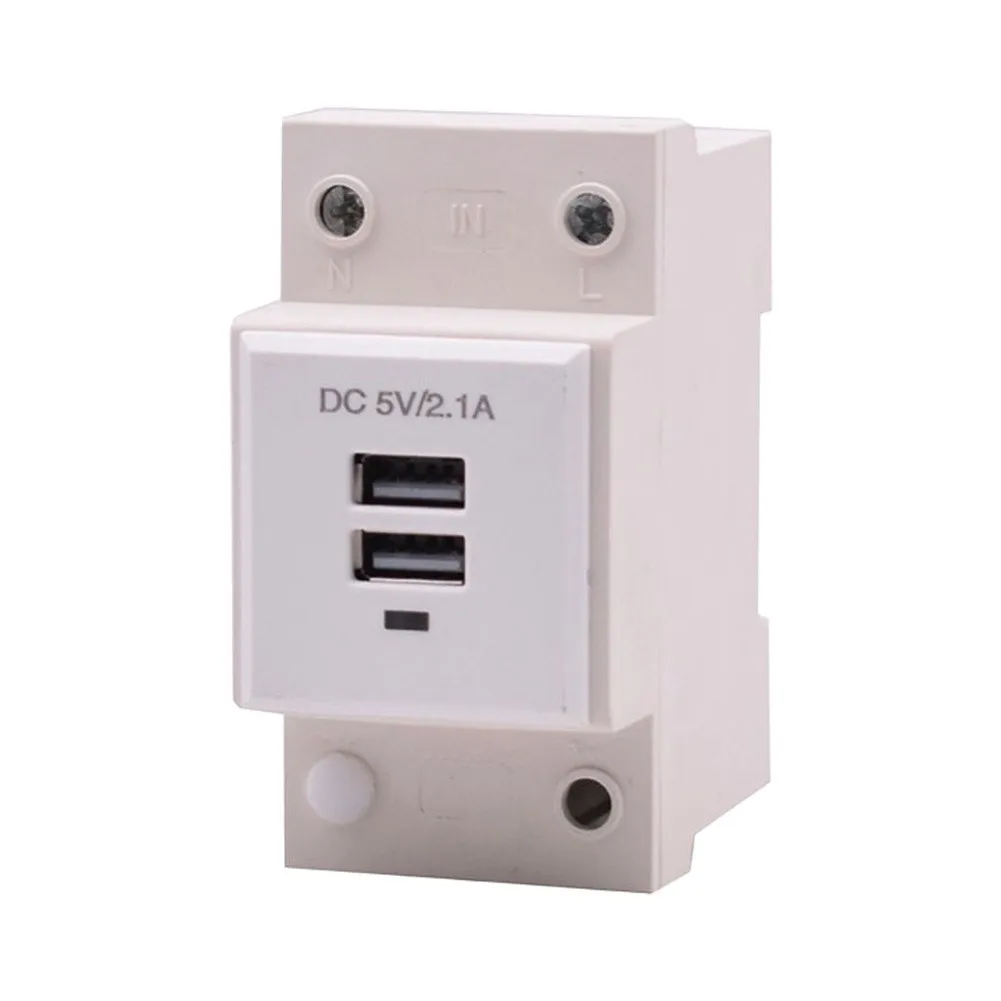 Industrial USB Port USB DIN Rail Socket For Factory Automation Compact Design 2.1A Output Current Plastic Housing