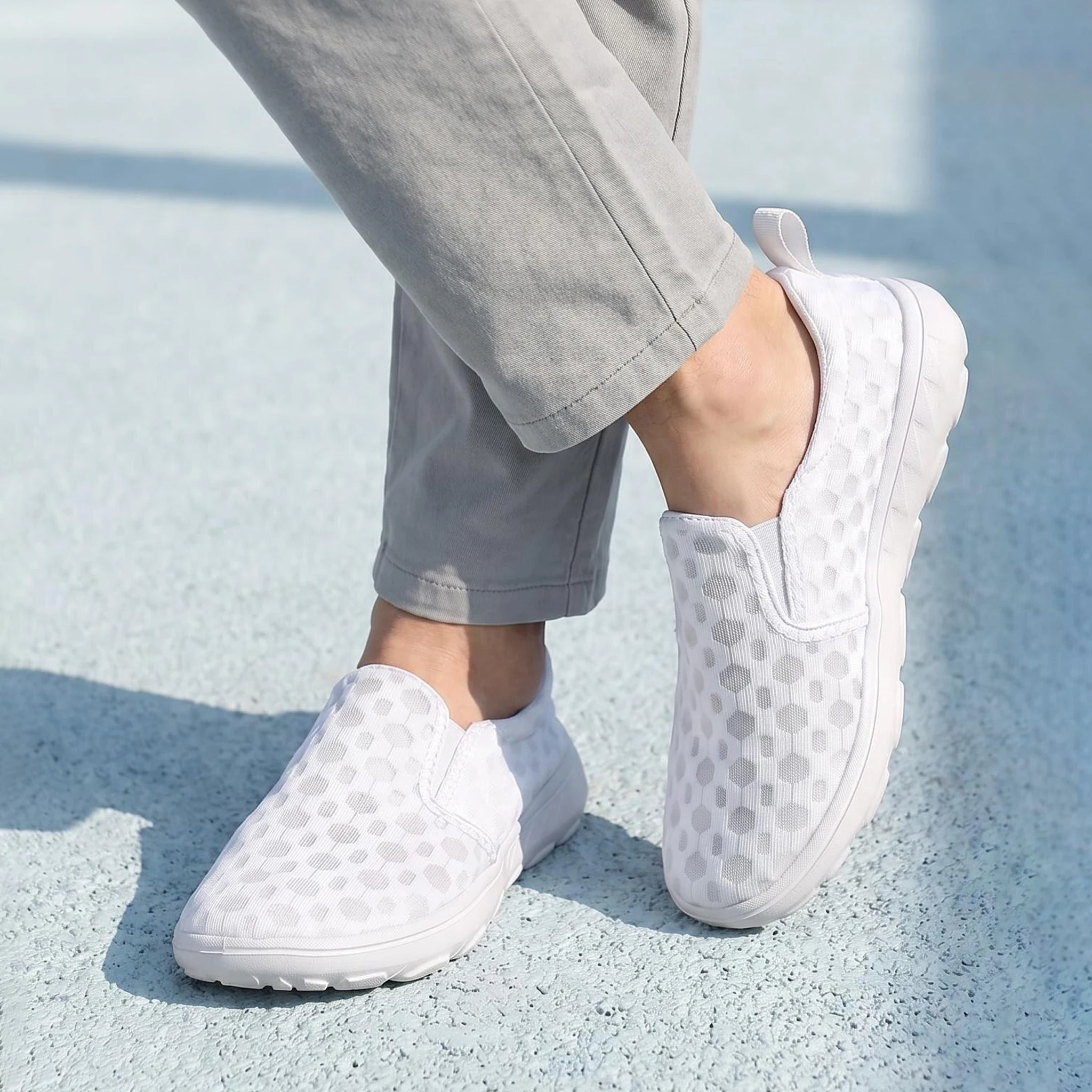 Men's Mesh Breathable Thick-Soled Casual Shoes, Widened and Enlarged Walking Shoes, Versatile Outdoor Shoes for Daily Commuting