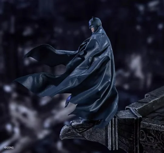 متوفر في المخزون غونغ ستوديو تيار مستمر الصمت باتمان هوش بات مان الشبح البدلة عمل الشكل باتمان القماش الزي المنقولة أنيمي تمثال نموذج #6