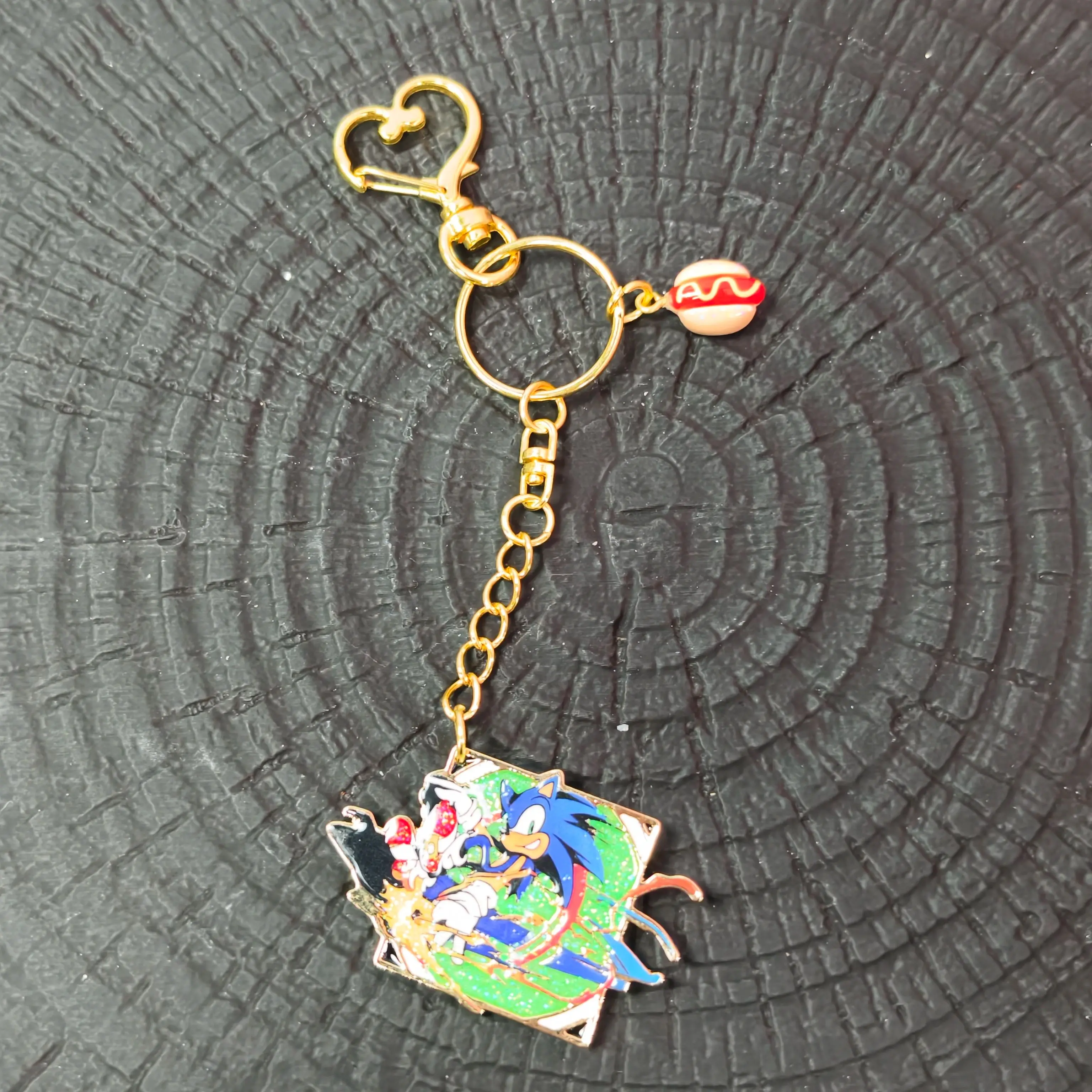 Sonic Cartoon Hedgehog Glitter Metal Bag Charm, Heart Clasp Subculture Anime Figure Backpack Decor Doll Keychain - view 2