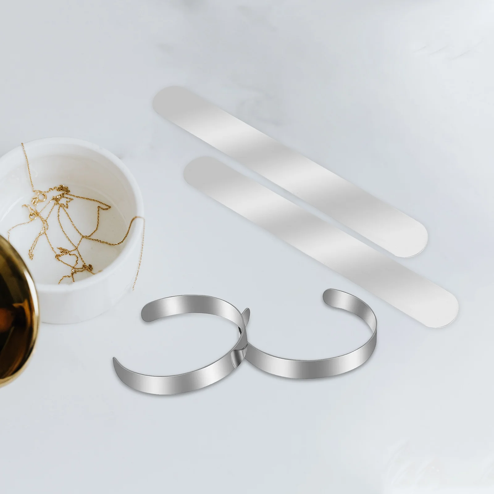 

18Pcs Stainless Steel Bracelet Blanks Curved Cuffs for DIY Jewelry Making Stamping Engraving Supplies Bracelet Blanks