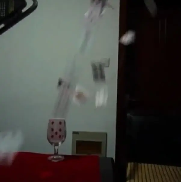 card-fountain-from-glass-cup-remote-control-magic-tricks-find-select-card-magie-stage-illusions-gimmick-props-mentalism-comedy