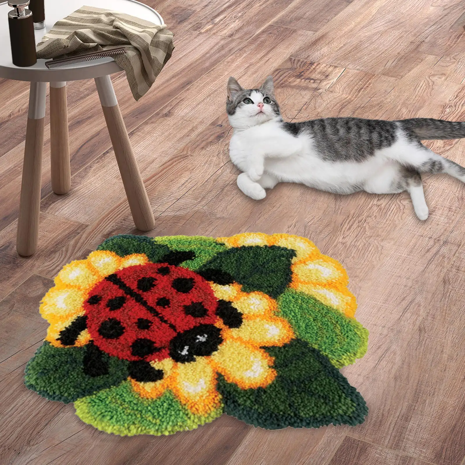 Handcraft Latch Hook Carpet Kit Animal Pattern DIY Rug Carpet Needlework for Adults Embroidery Carpet Cushion Mat Festival Gift