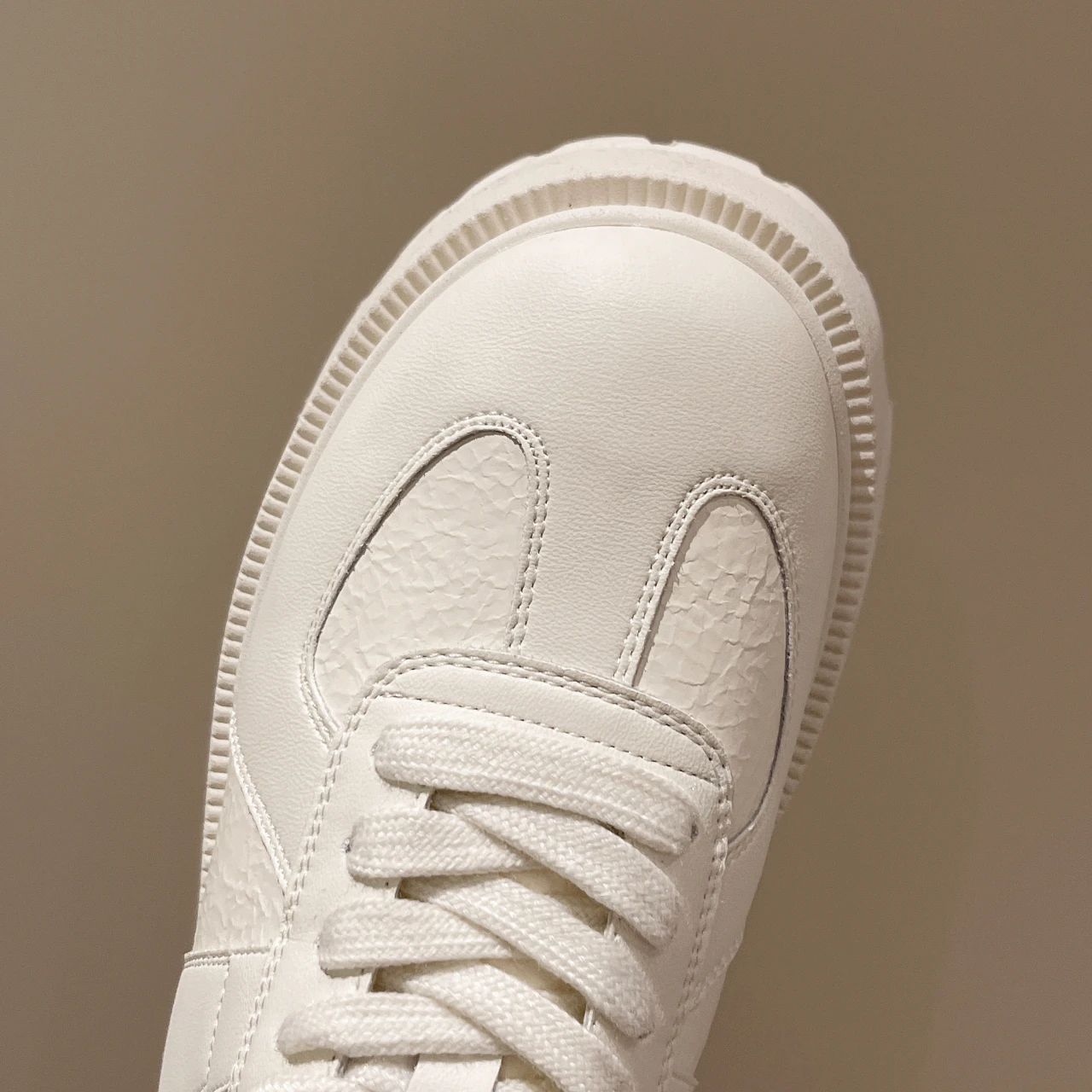 Women 6CM High Platform Sneakers Casual Outdoor Skateboard Shoes Comfortable Lace Up Chunky Sneakers Running Sports Shoes Female