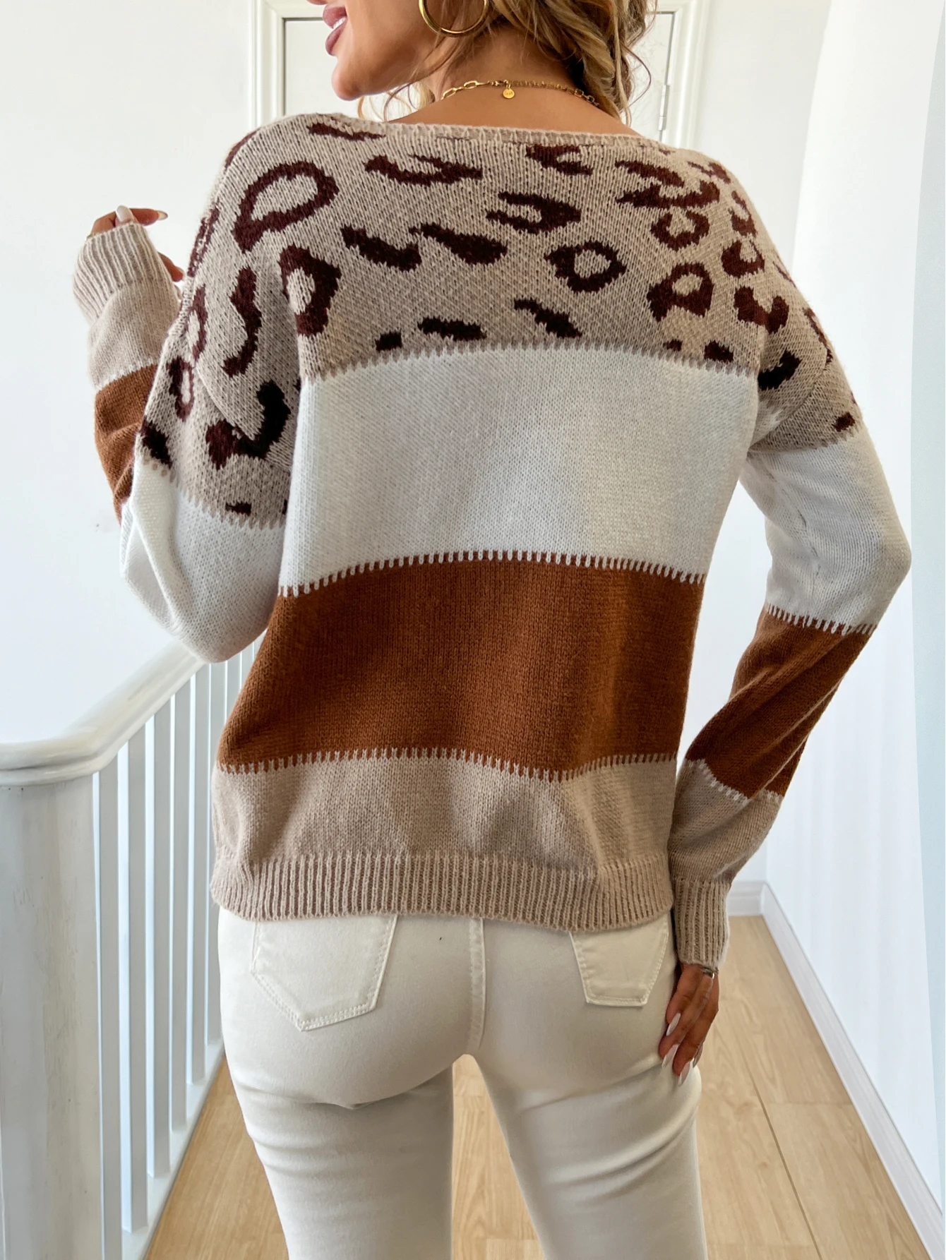 Autumn and Winter Leopard Print Contrasting Pullover Knitted Sweater