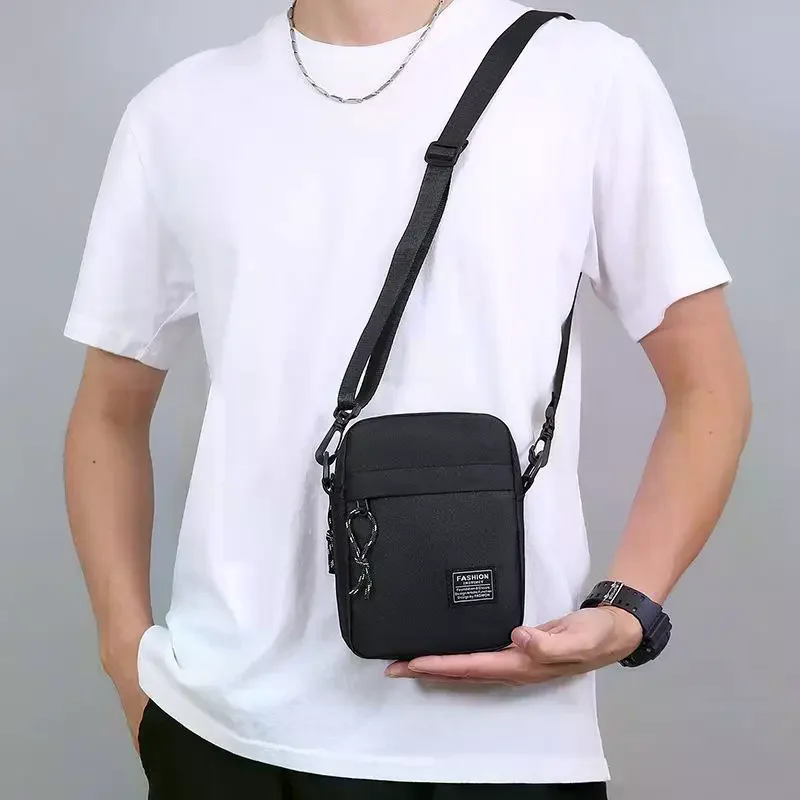 

Men's Bag, Available In Single Shoulder Or Cross-body Design, Suitable For Daily Use During School. Made Of Nylon Material