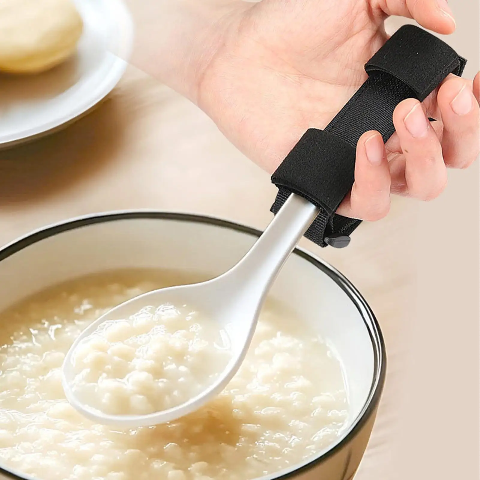 Universal Cuff Adaptive Utensil Holder Adjustable Anti-Shake Eating Assistance Handicap Utensils Spoon Fork Gripping Strap