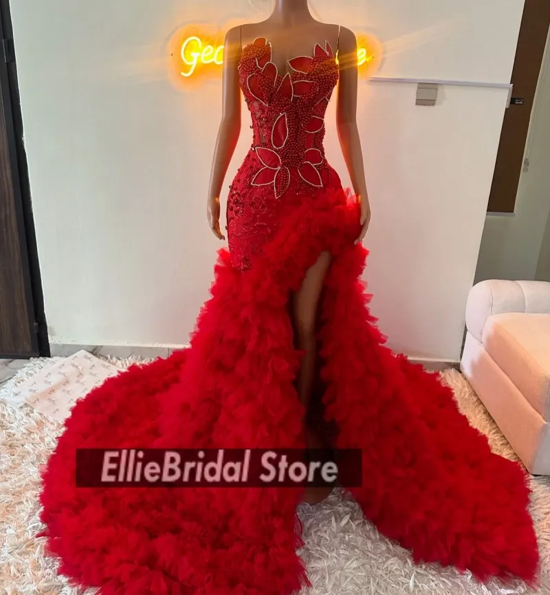 Abiti da sera rossi di lusso Perle Sweetheart Sirena Abiti da festa di nozze Dubai Abito da ballo di fidanzamento 2025 Personalizzato