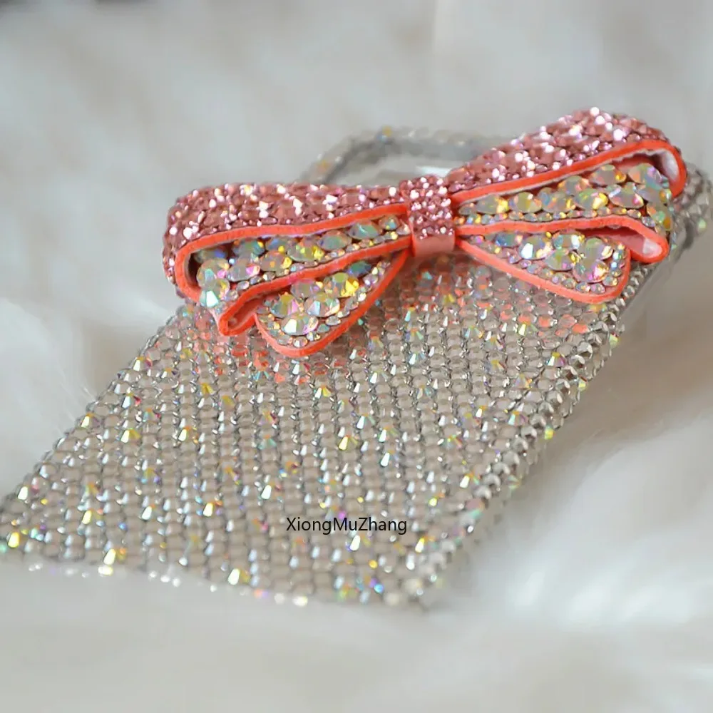 Niedliche Handyhülle mit Kristall-Diamant-Schleifenriemen für iPhone 16 Pro 15 Plus 12 13 14 17 18 Pro Max Stoßfeste Handyhülle mit Armband – Detail 7