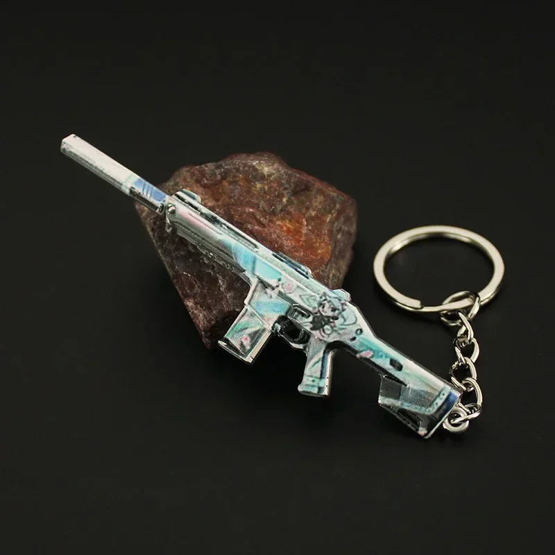 Valorant Gun Keychain Game Peripherals 9 Lives Phantom 9cm Metal Model Weapon Key Chain Pendant Accessories Cosplay Gifts Toys