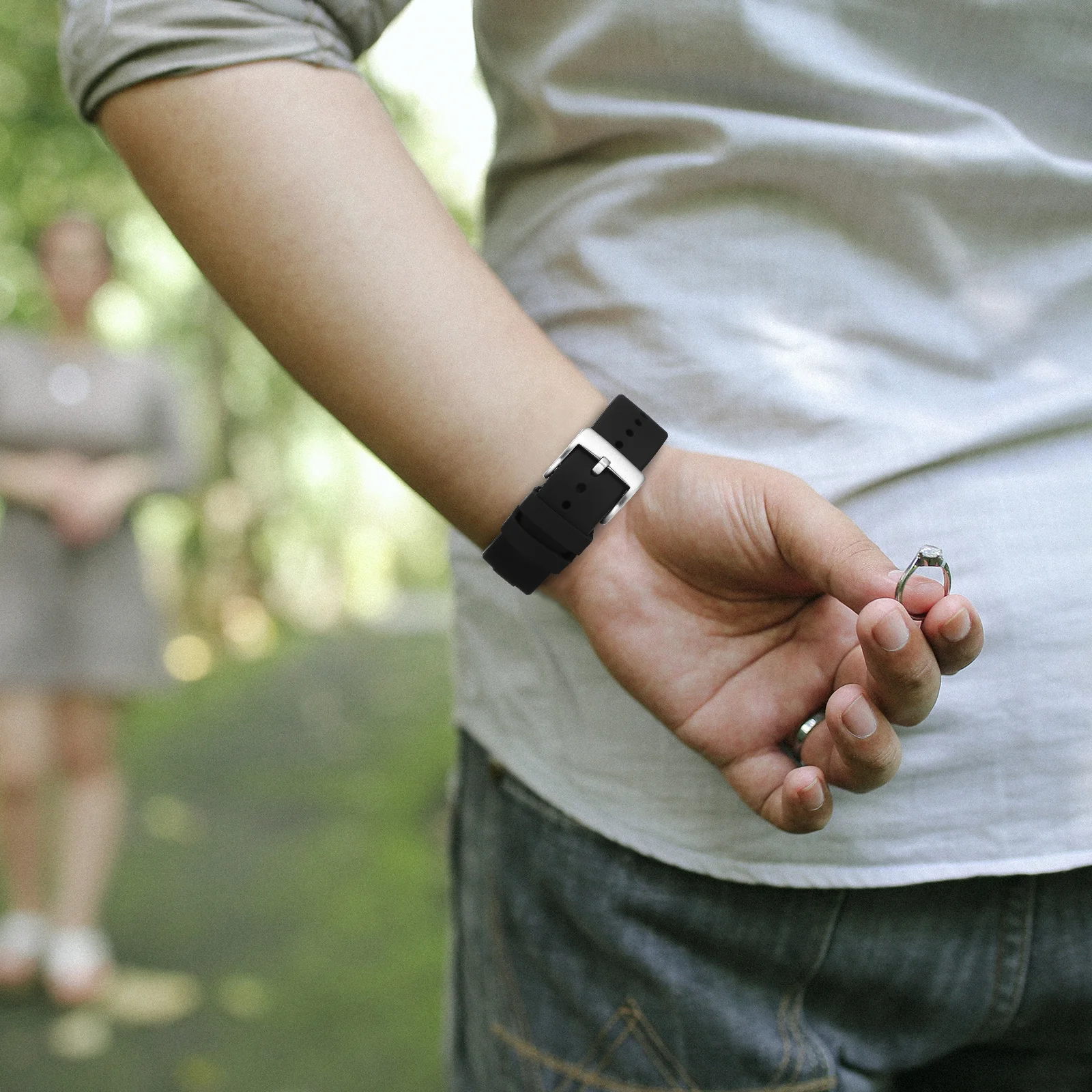 

1Set Silicone Watch Band Premium Soft Flexible 22Mm Replaceable Strap with Metal Tools Breathable Skin-Friendly for Daily Wear