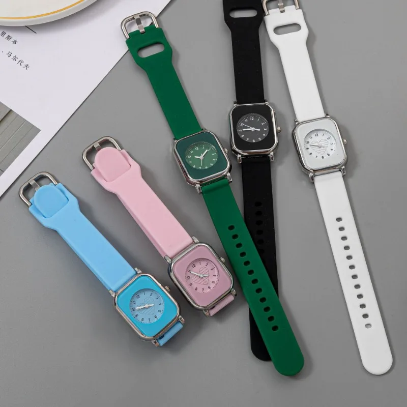 Korean style Student Watch Ins Hot Jelly Colored Silicone Strap Roman Numeral Dial Quartz Watch for Women Ladies Wristwatches