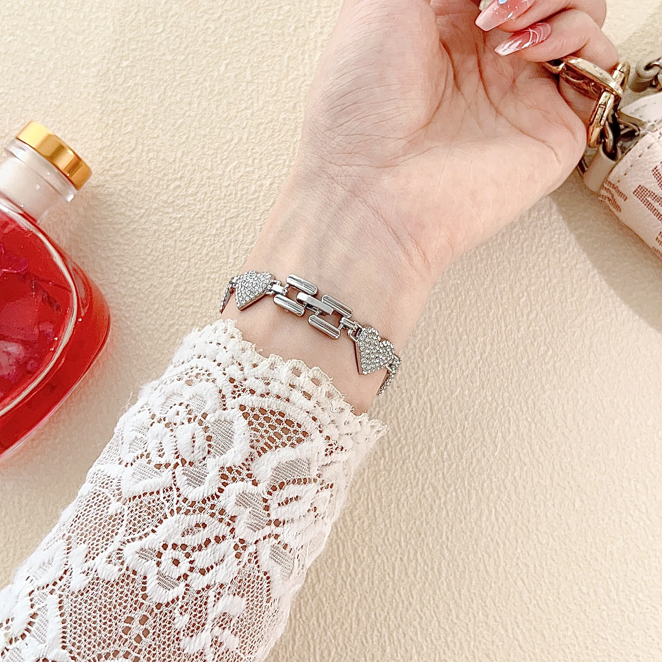 الحب الفولاذ المقاوم للصدأ حزام حزام (band) ساعة ل أبل iWatch 8 Utlra 49 مللي متر 45/44 مللي متر 41/40 مللي متر الماس سوار سلسلة 4 5 6 se 7 Ms. lady