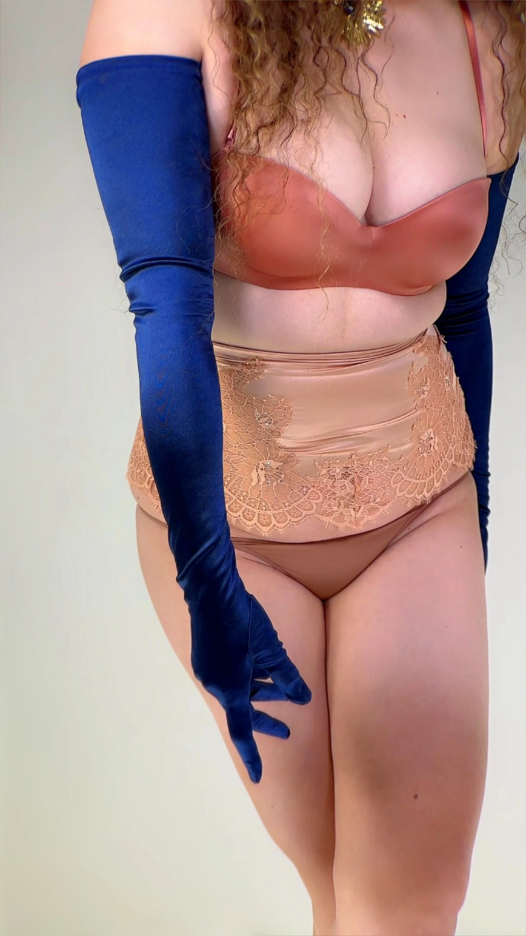 

Темно-синие атласные перчатки 70 см, эластичные, под шелк, длинные до плеч, для косплея, костюмов, Хэллоуина, оперных и вечерних нарядов, модные, свадебные