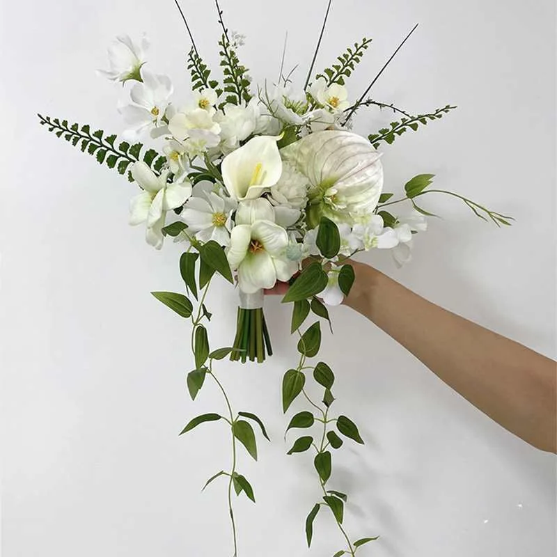 

White bouquet Mori sense photography props studio wedding bride bouquet flower arrangement