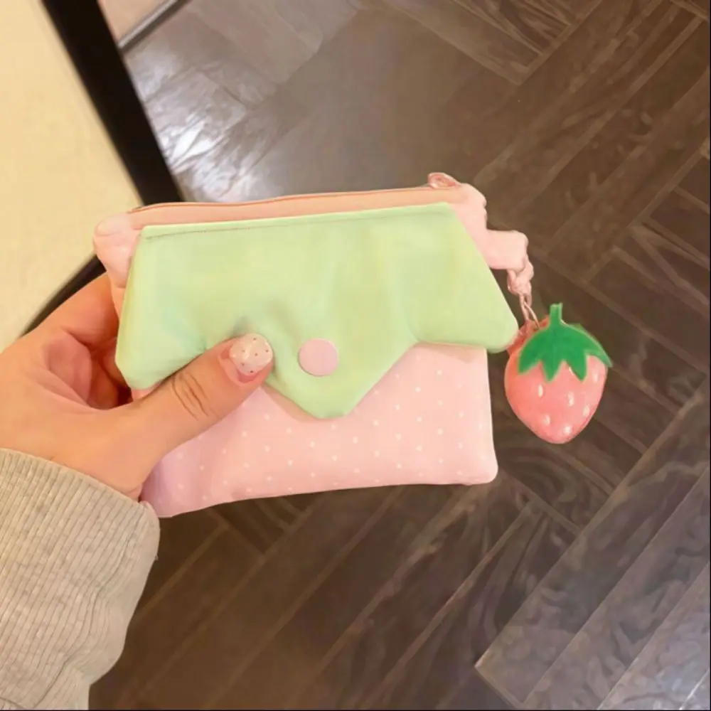Strawberry Coin Purse Polka Dot Zipper Design Mini Cosmetic Bag Portable Earphone Organizer Small Accessory Storage