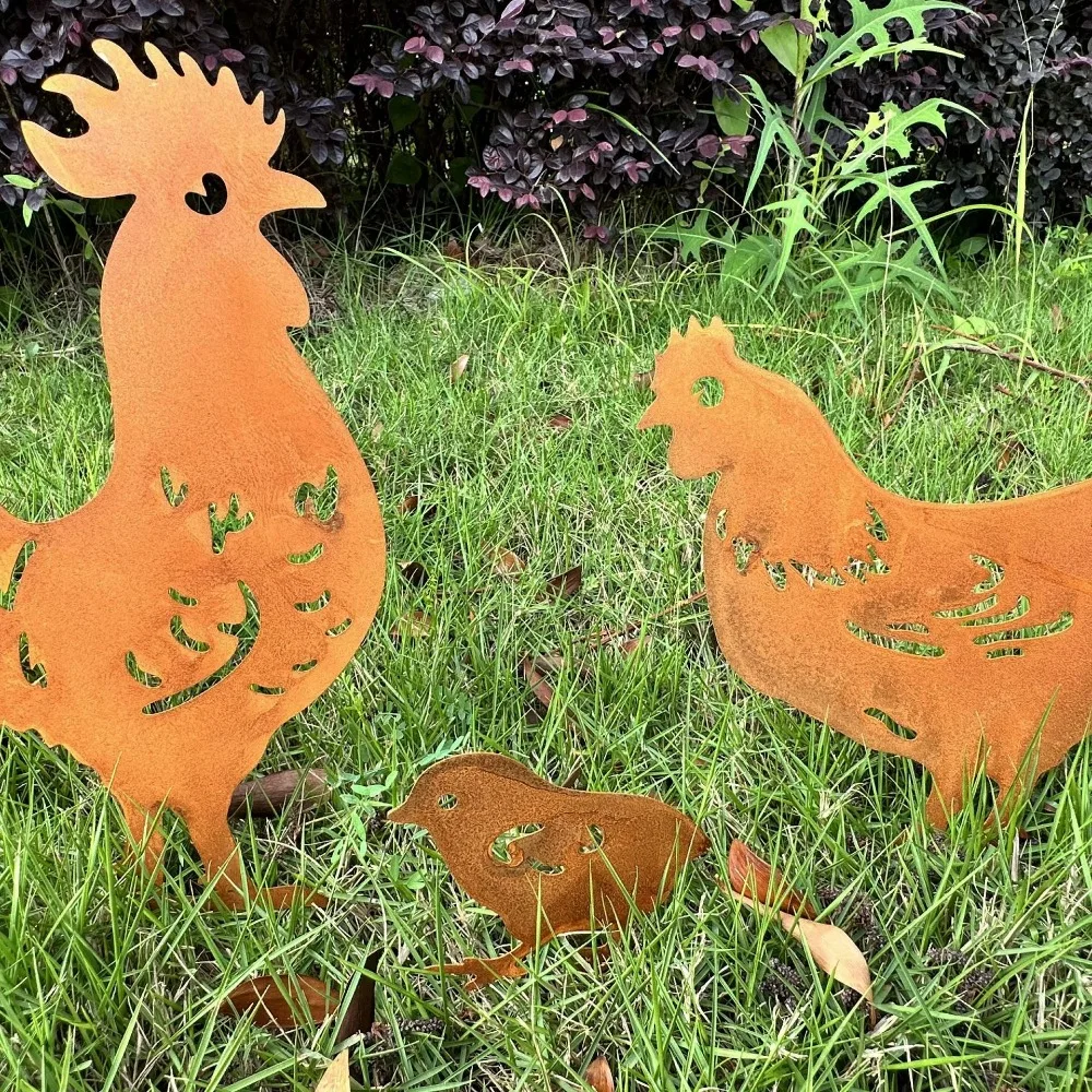 Outdoor Decorative Metal Hollowed-out Iron Rusty Cock Family, Unique Garden Landscape Crafts Instantly Become The Focus