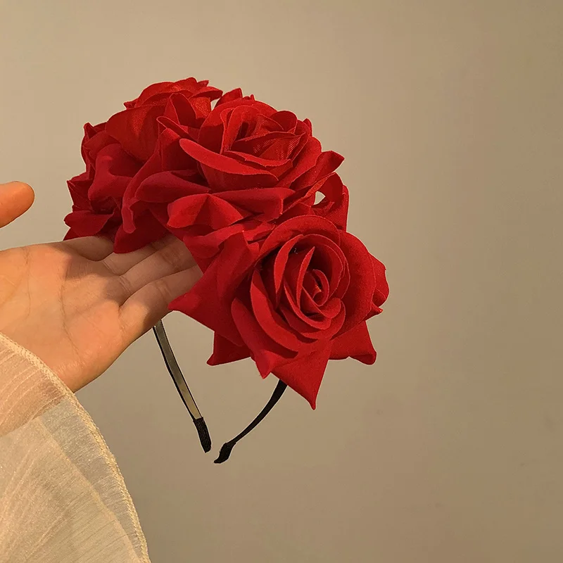 Horquilla de flor de Rosa Roja francesa para mujer, accesorios para el cabello con flequillo de atmósfera, una rosa sangrienta para fotografía en la playa