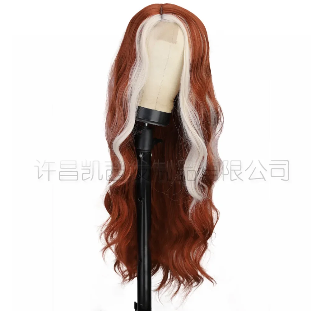 Рисунок 3 - Женский парик из маринованных и