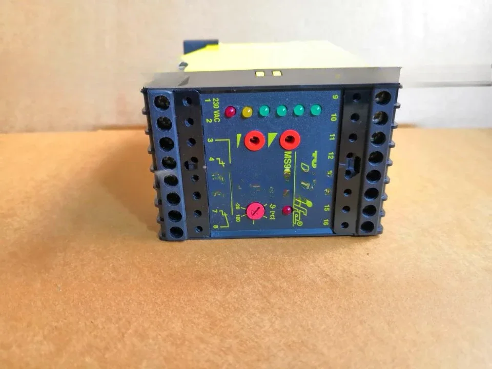 MS96-12-R Relé de seguridad Turck Interruptor de flujo de señal TURCK MS96-12-R 230VAC