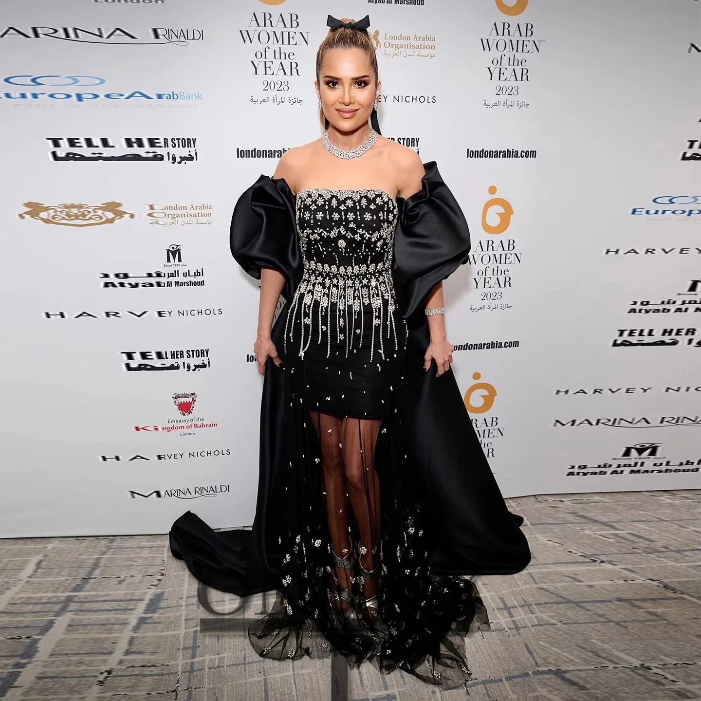 ที่กําหนดเองหรูหราคริสตัลสีดําชุดราตรีภาพลวงตา Saudi Arabric Gala Bespoke คนดังชุดประกวด Vestidos De Fiesta Plus