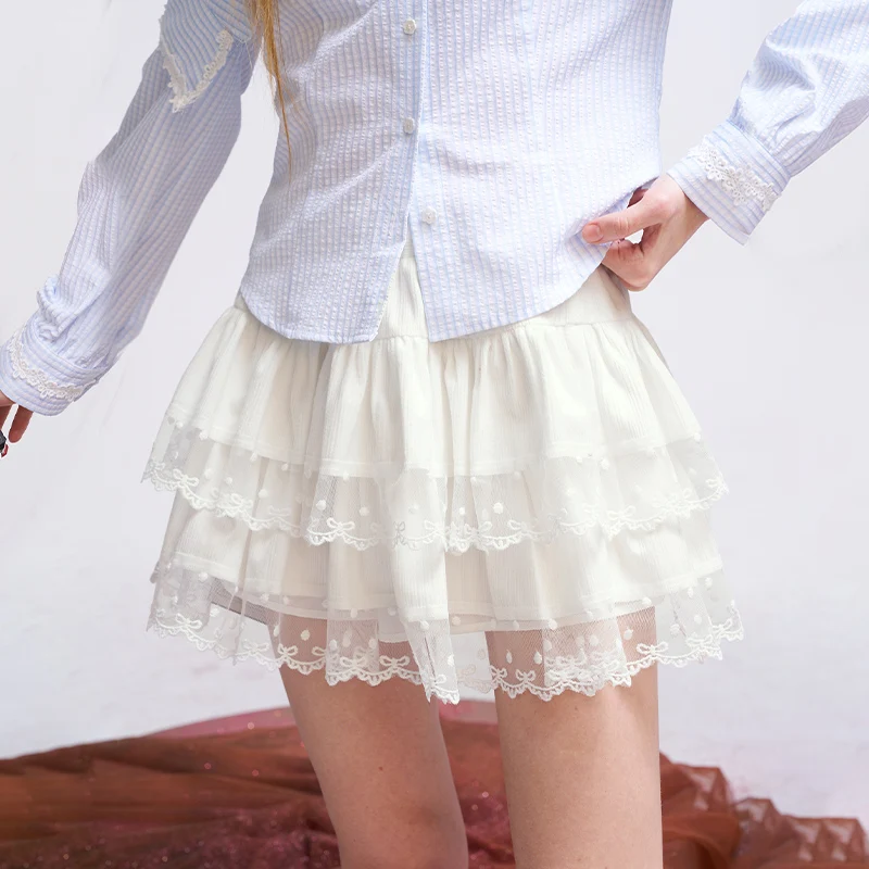 ELFSACK Cute Tiered Ruffle Mini Skirt with Lace & Dot Tulle Trim, Kawaii White Short Dress for Women, Sweet Elegant Outfit