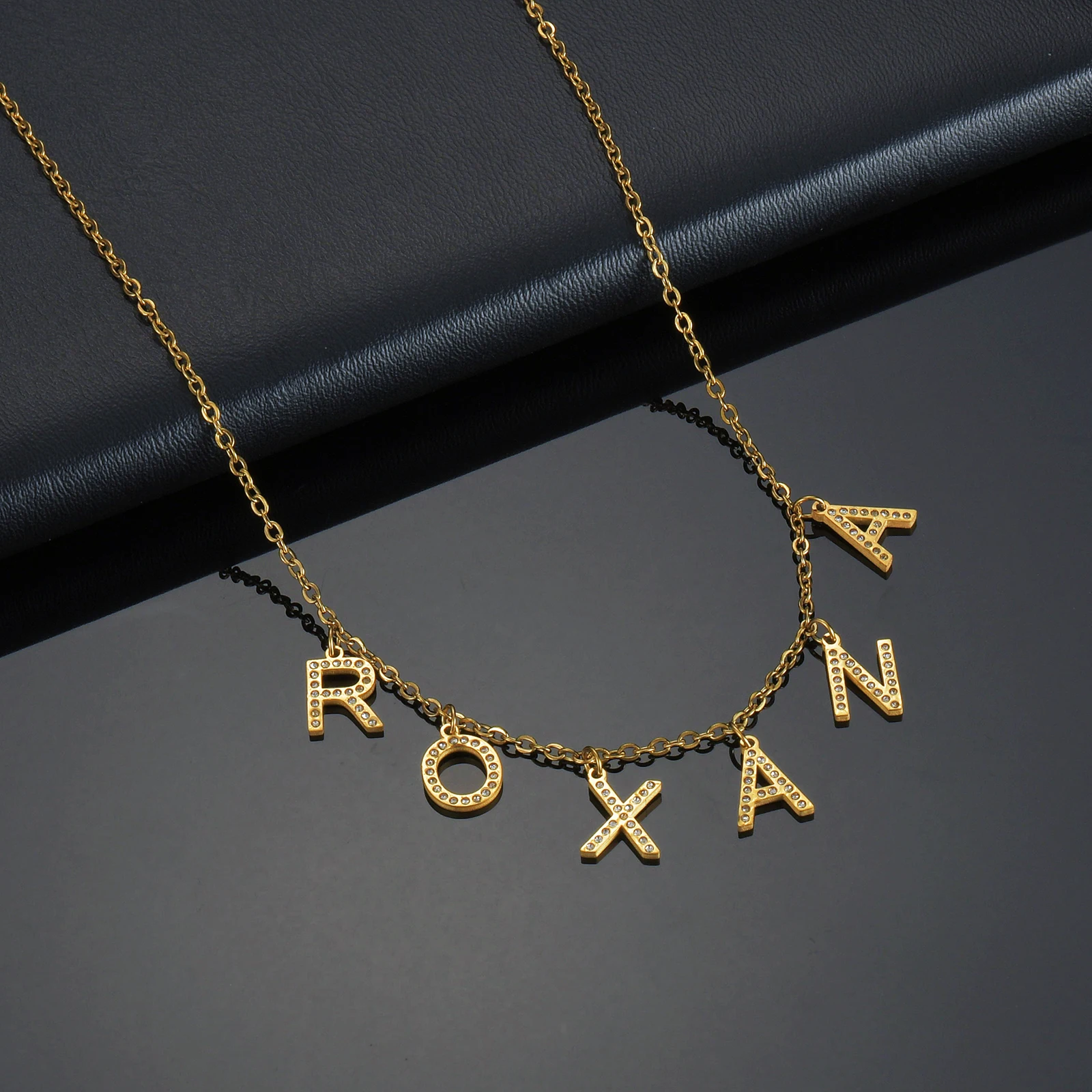 Akizoom Custom Multiple Names Bling Zircon Necklace Gold Color Stainless Steel Stone Heart Choker Pendant Jewelry for Women Gift