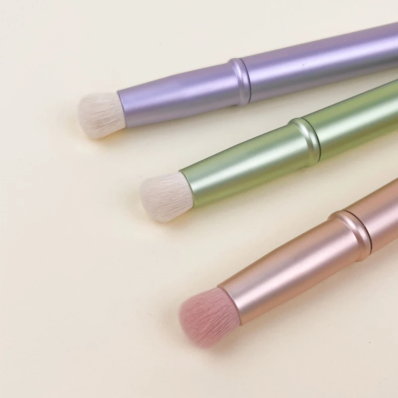 Pennello per labbra a doppia testa 1 pezzo, guscio in lega di alluminio, copertura antipolvere, pennello per trucco, pennello per labbra gelatinoso, strumento per trucco, trucco viso bru