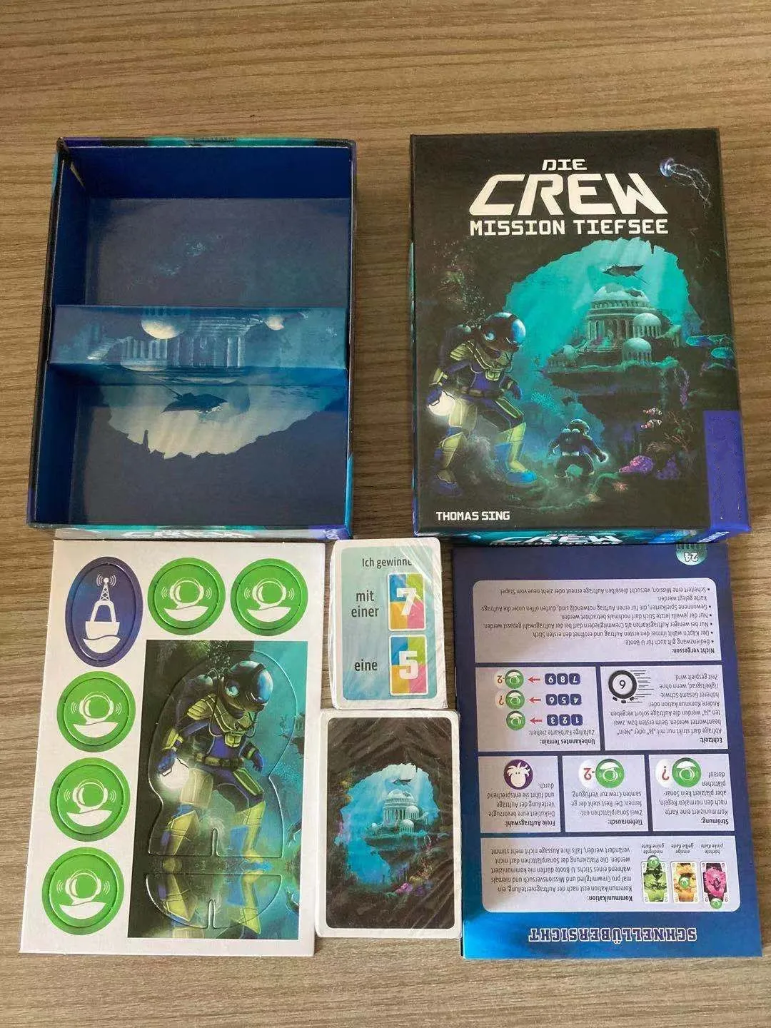 The Crew - Quest for Planet Nine Astronauts Full English Family Gathering Chessboard Game Entertainment Divination Card Game