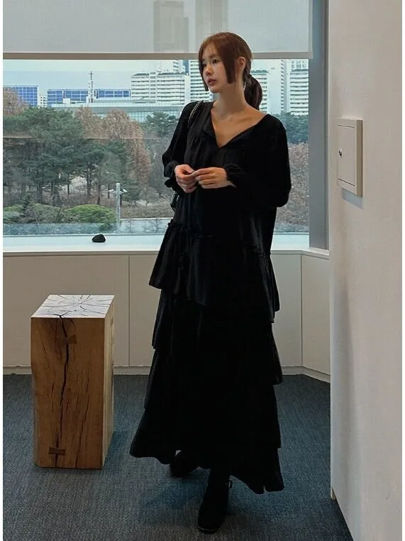 Chic Early Spring Casual V-neck Loose Long Sleeve Cake Skirt Dress Women's Fashionable Layered Style Spring Autumn Dress