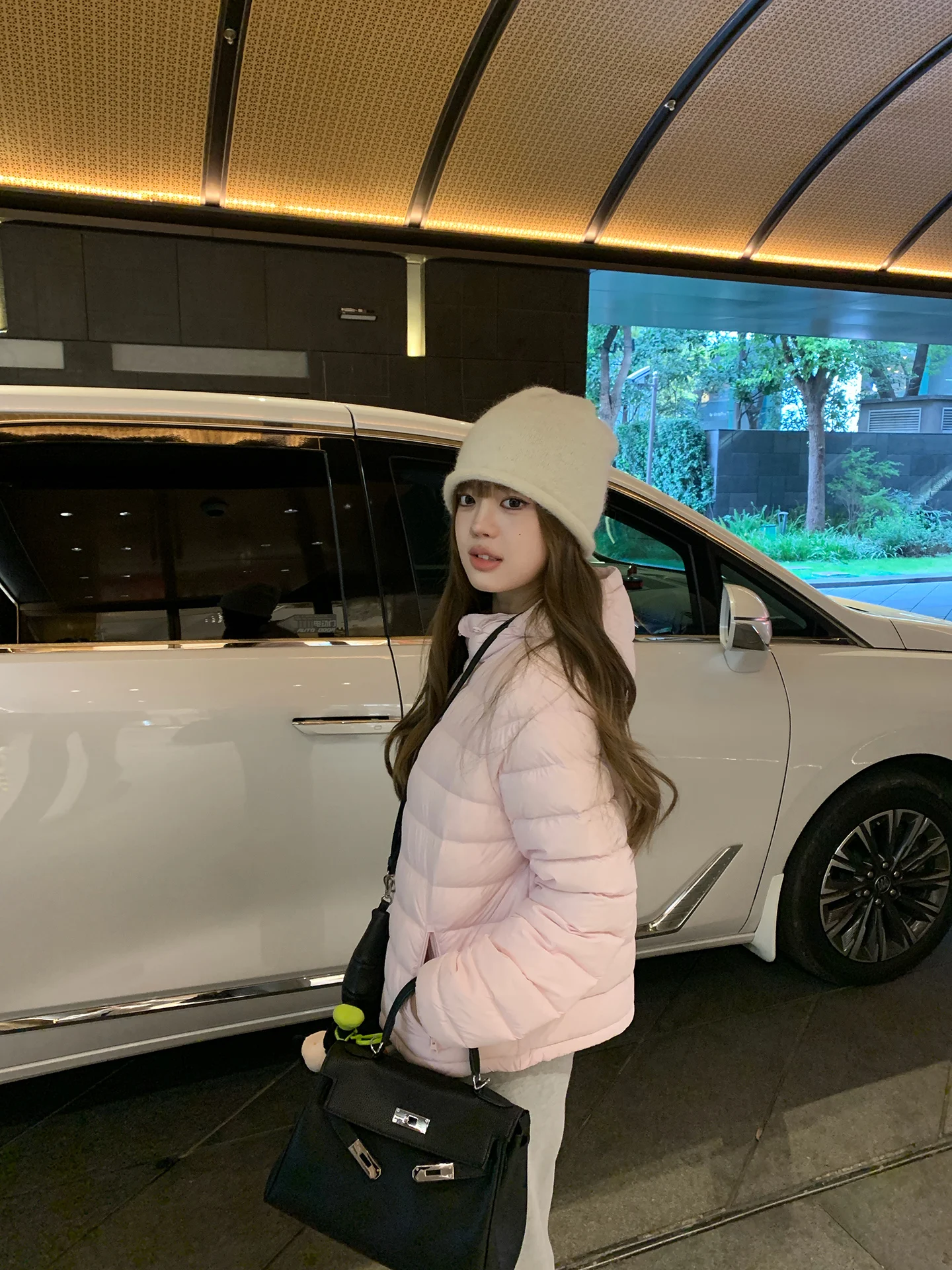 

Пуховик Yoyozizhi 90 White Du, свободного кроя, с капюшоном, стеганый, легкий, утепленный, для повседневной носки, с длинными рукавами, на молнии