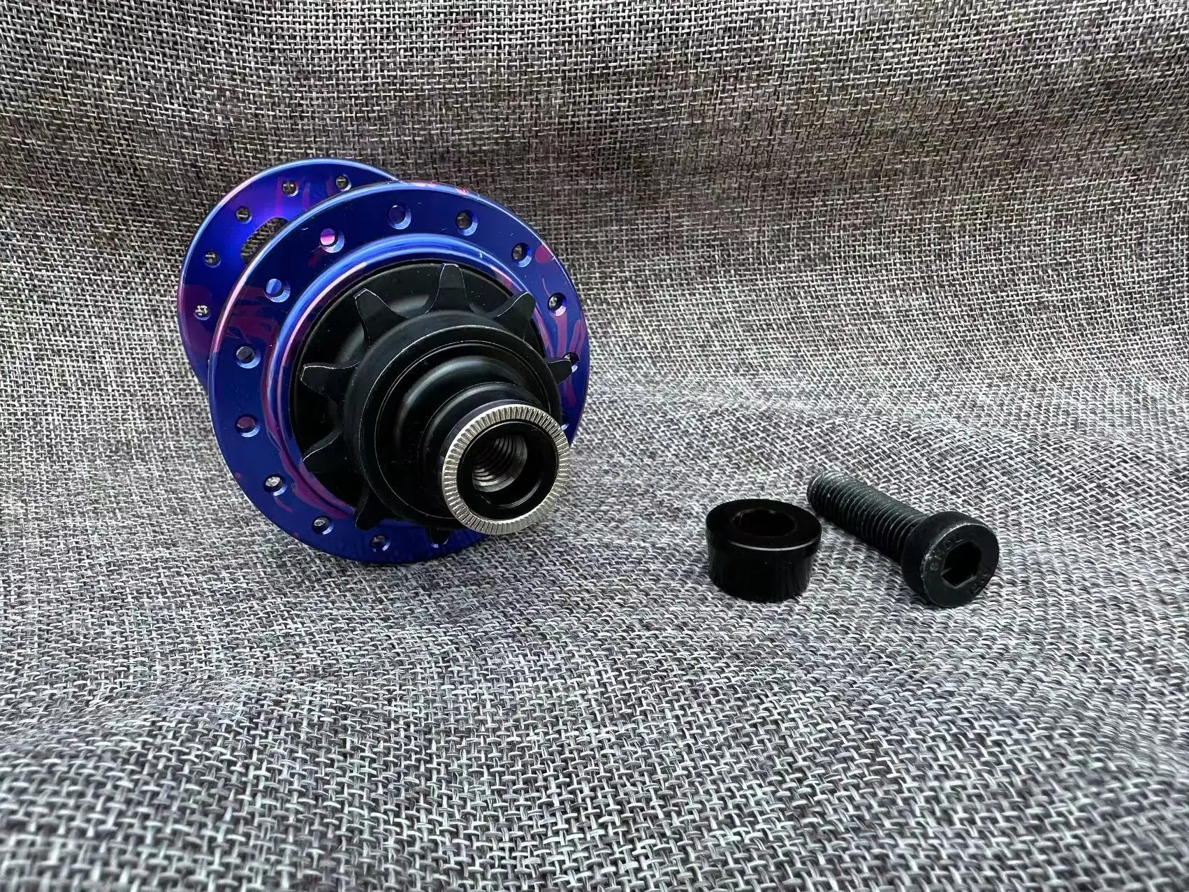 VTB1 ジャンク品 ダートジャンプハブシングルスピード 32 穴 135*10 ミリメートル