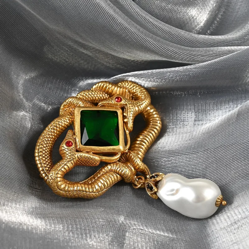 European and American fashion trend Double headed Spirit snake Pearl brooch for women