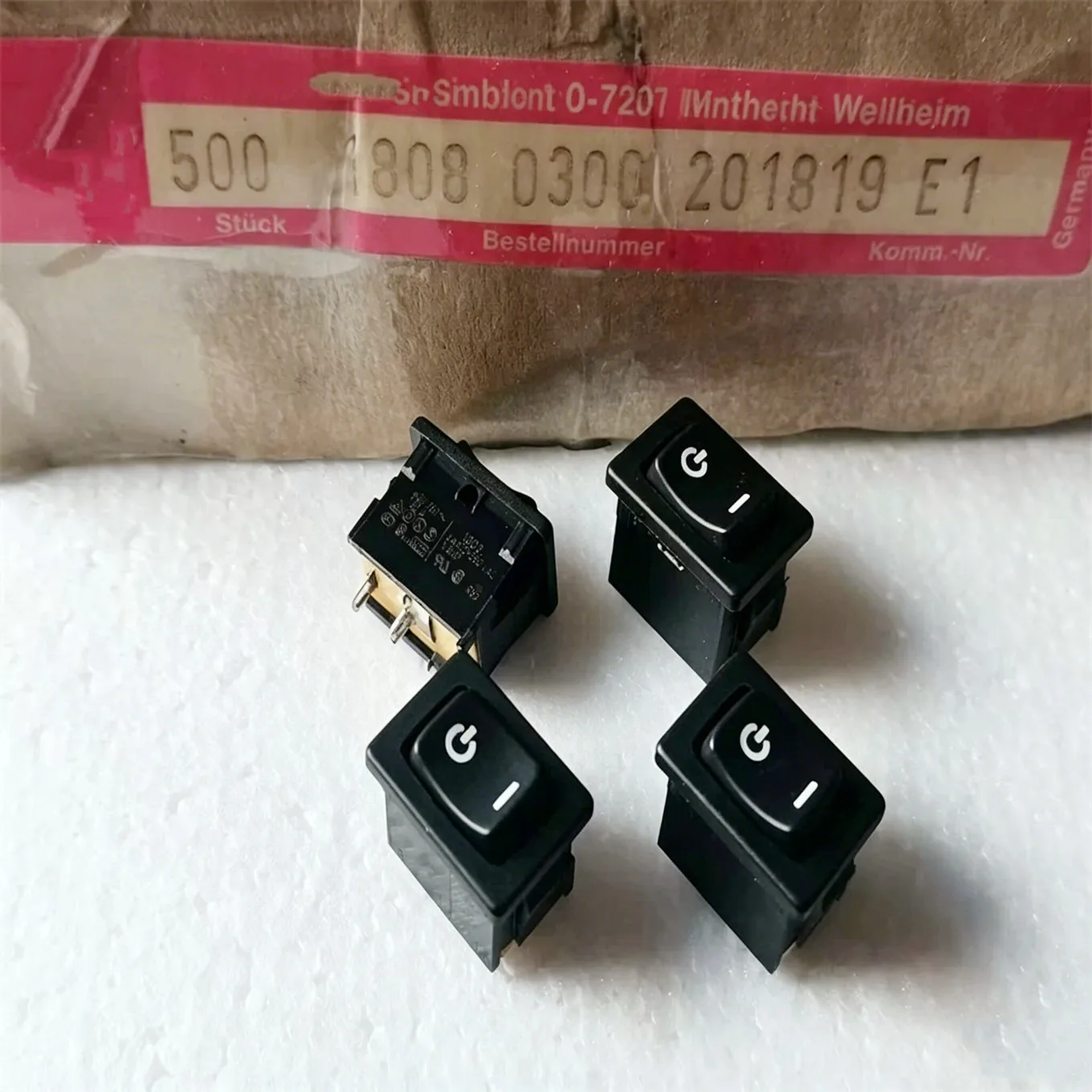 Original new 100% 1808 rocker switch 3pin double-sided reset 15*21MM