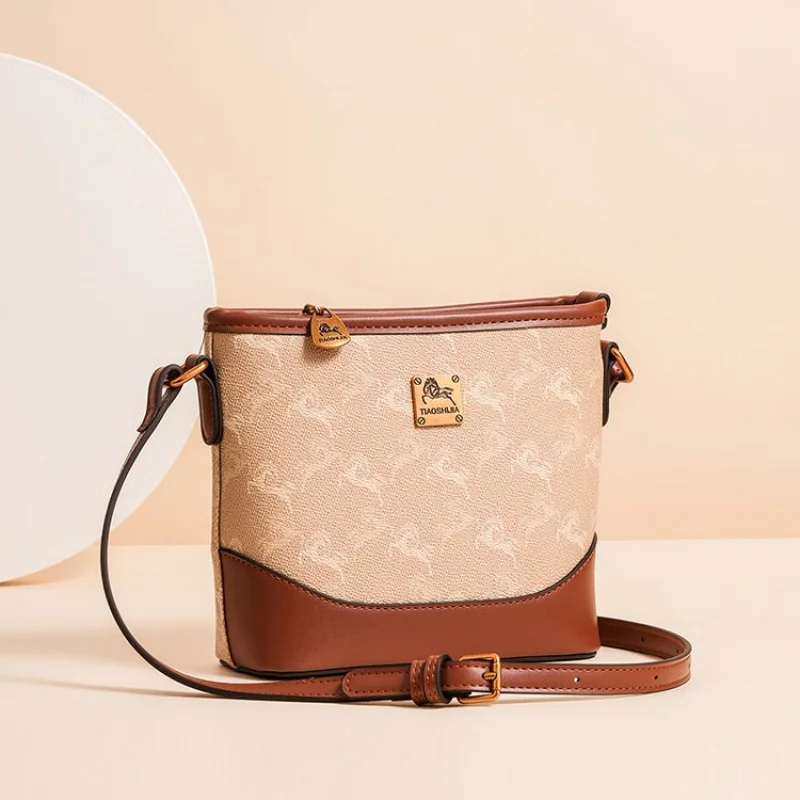 

Ladies Messenger Bag Crafted From Premium Leather Boasting Casual High-End Lasting Spacious Refined Look​