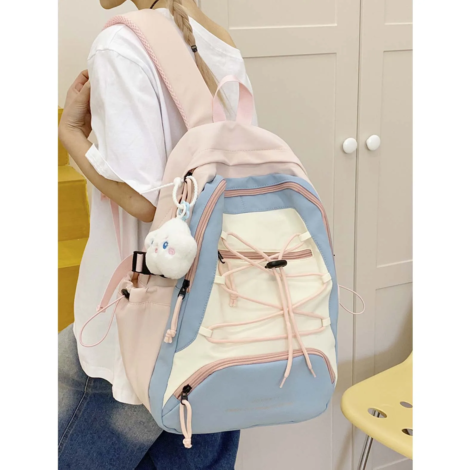 

High school students' backpacks, middle school girls' high looks, niche boys' backpacks, lightweight sports and hiking backpacks