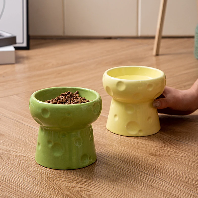 وعاء سيراميك للقطط بتصميم الجبن وعاء طعام للقطط طبق ماء طبق للوجبات الخفيفة عيار كبير مضاد للطرف مع حامل لحماية الرقبة