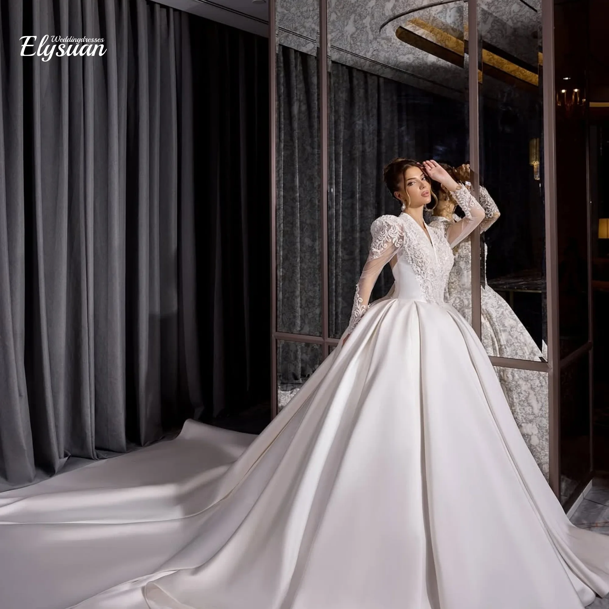 Vestido de fiesta de lujo personalizado, vestidos de novia con cuello en V, mangas largas, apliques de encaje, vestidos de novia con botones en la espalda árabe Vintage de princesa