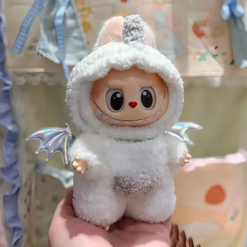 

Кукла Labubu Macaron 17 см, подвесной орнамент, тканевая подставка ручной работы, мягкий виниловый сувенир, коллекционные фигурки, игрушки